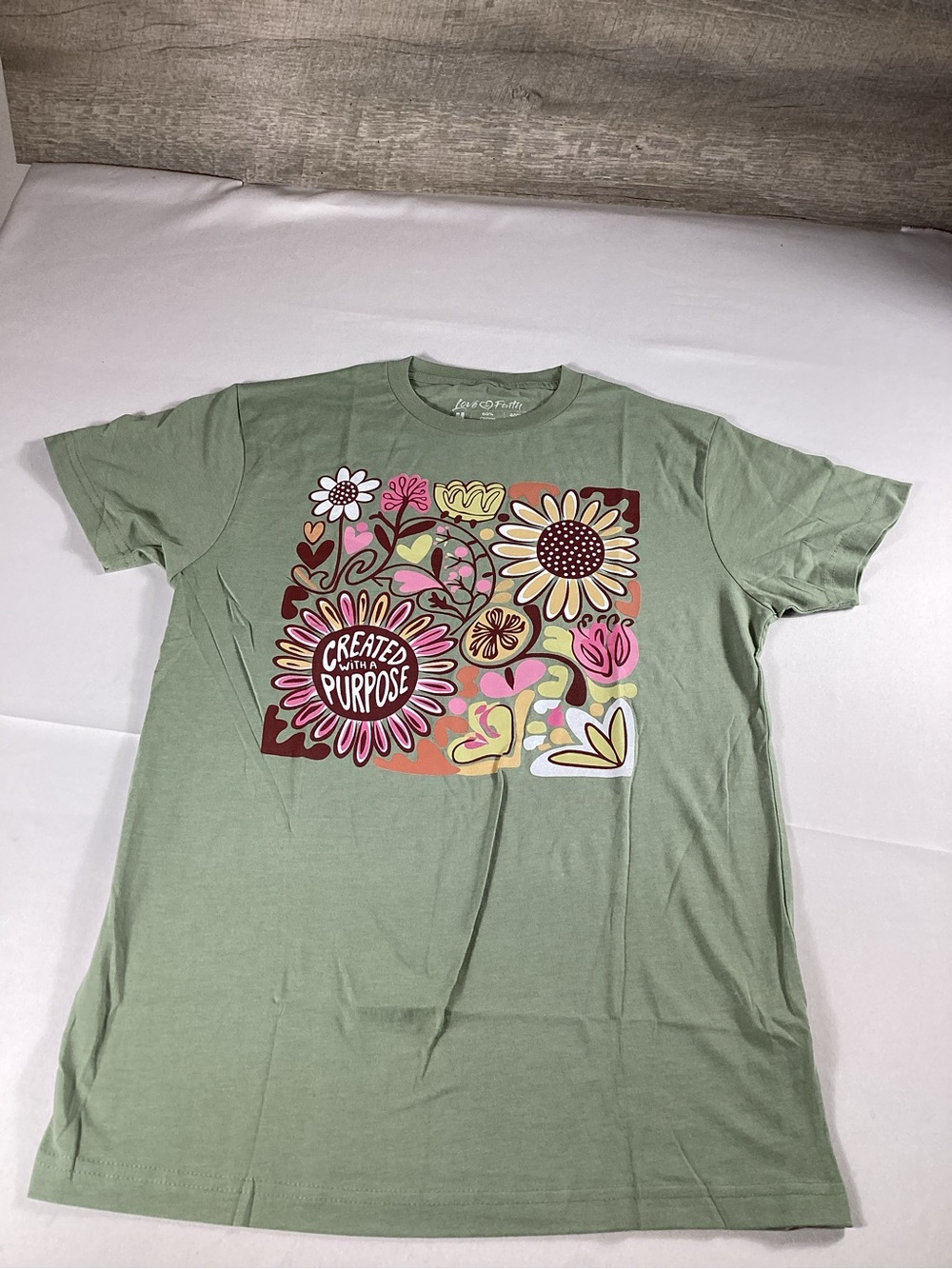 Love in Faith Women’s Created With a Purpose Floral Graphic T-Shirt Size M new